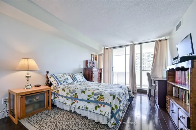 Additional image 20 of 275 Bamburgh Circ Unit 604