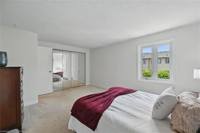 Additional image 16 of 2066 Brant St Unit 3