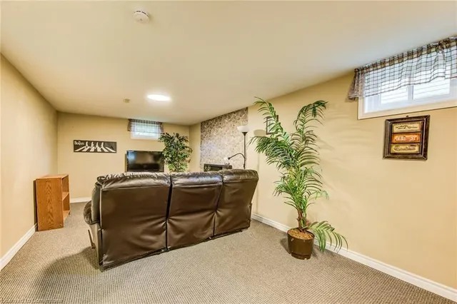 Additional image 27 of 102 Sugar Maple St