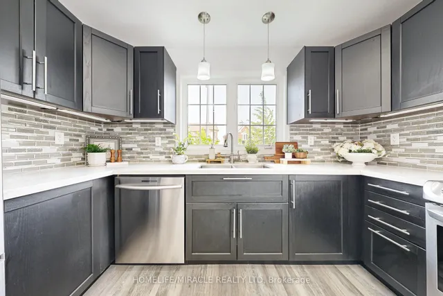 Additional image 18 of 949 Zelinsky Cres