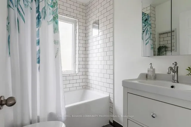 Additional image 37 of 208 Balmoral Ave