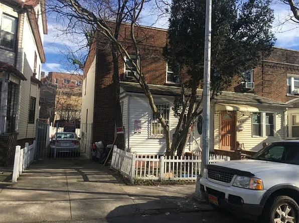 865 E 15th St #A, Brooklyn, NY 11230