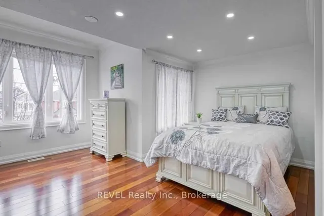 Additional image 29 of 401 Schreyer Cres