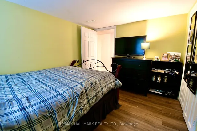 Additional image 42 of 34 River St