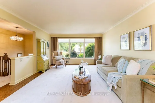 Additional image 4 of 7 Keywell Crt