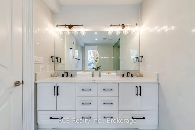 Additional image 30 of 452 Rothesay Pl