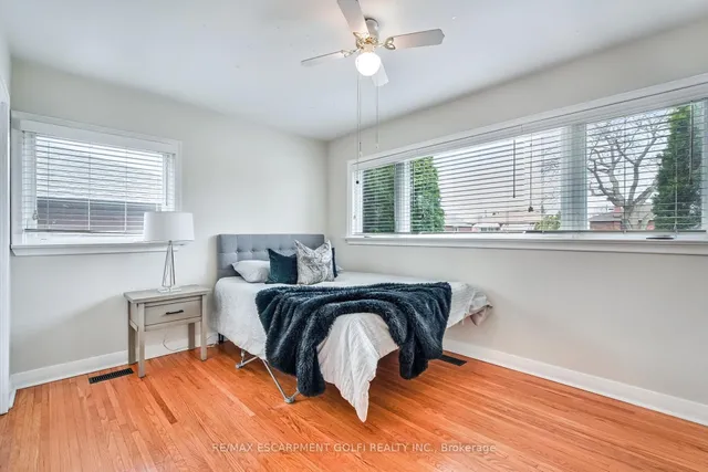 Additional image 19 of 65 WARREN Ave