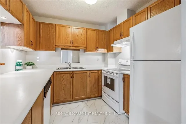 Additional image 5 of 4140 Foxwood Dr Unit 1102