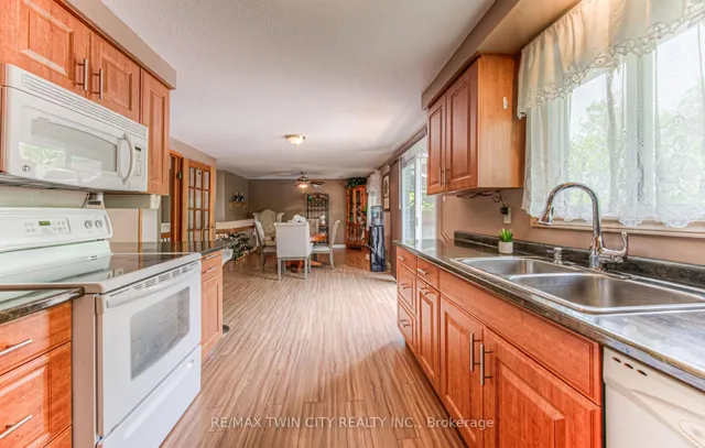 Additional image 18 of 82 Roseneath Cres