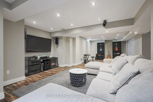 Additional image 38 of 14 Martineau Rd