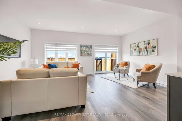 Additional image 18 of 61 SOHO St Unit 13