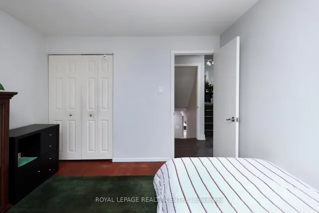 Additional image 27 of 1150 Saturnia Cres