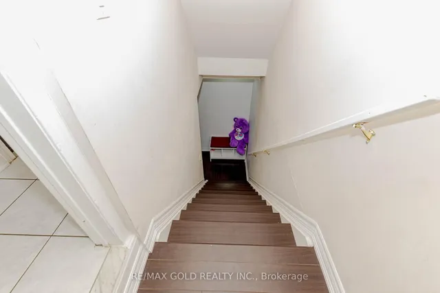 Additional image 25 of 37 Native Landing