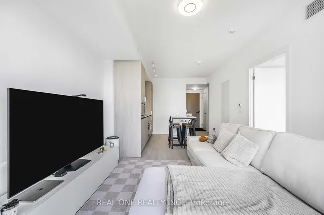 Additional image 3 of 47 Mutual St Unit 2301