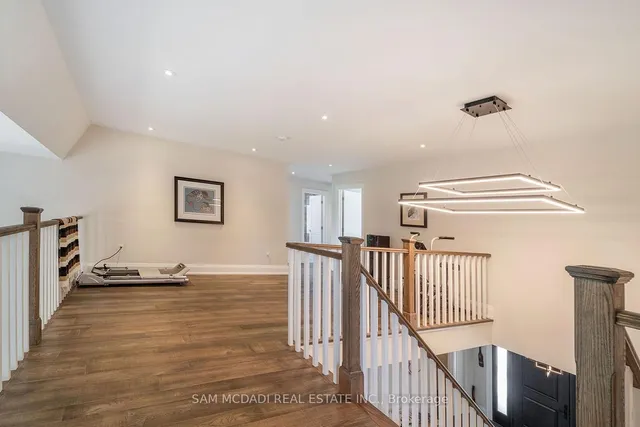 Additional image 10 of 2163 Deyncourt Dr