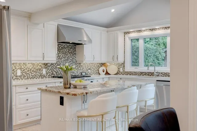 Additional image 13 of 282 PINE COVE Rd