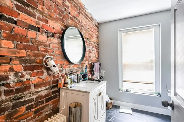 Additional image 33 of 47 Wellington St