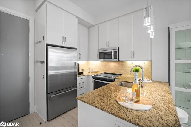 Additional image 7 of 2 Old Mill Dr Unit 103