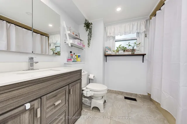 Additional image 20 of 140 Walter Ave