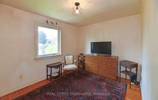 Additional image 12 of 111 Surrey Ave