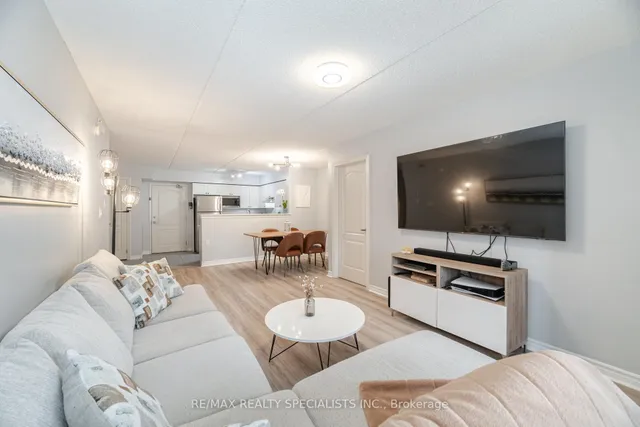 Additional image 16 of 1450 MAIN St Unit 214