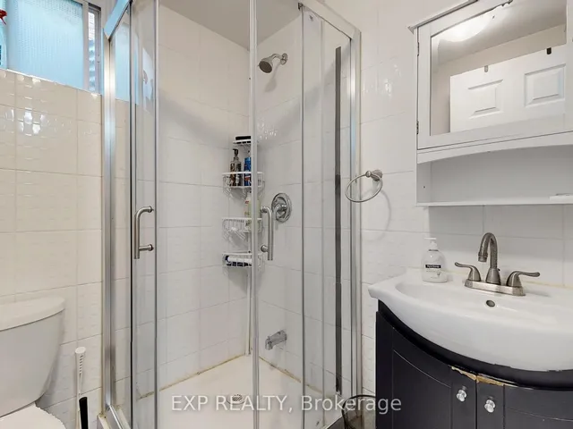 Additional image 38 of 19 Kenscott Rd
