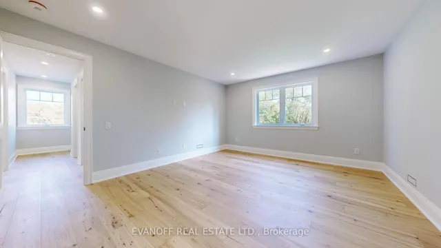 Additional image 27 of 45 Boyce Ave