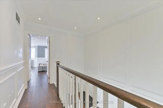 Additional image 21 of 5915 Whitehorn Ave