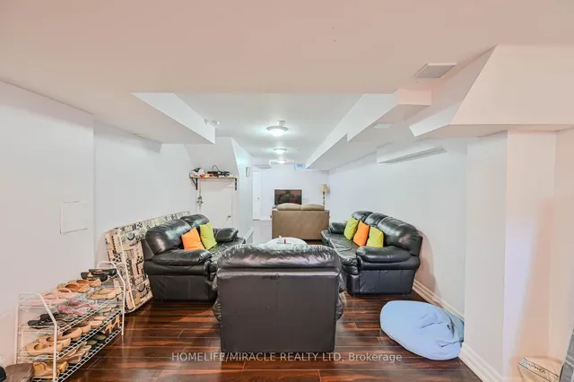 Additional image 43 of 22 Nutwood Way