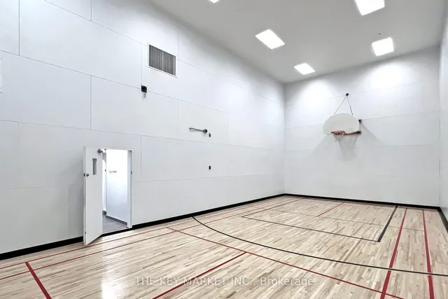 Additional image 40 of 1001 Bay St Unit 813