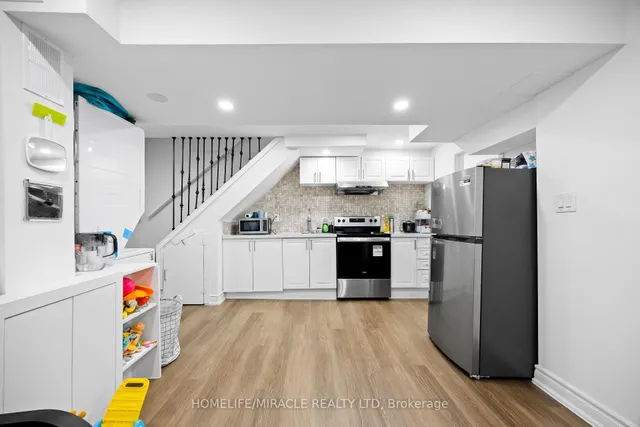 Additional image 40 of 21 Folkstone Cres