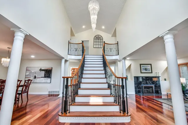 Additional image 5 of 24 JOHN MARTIN Cres