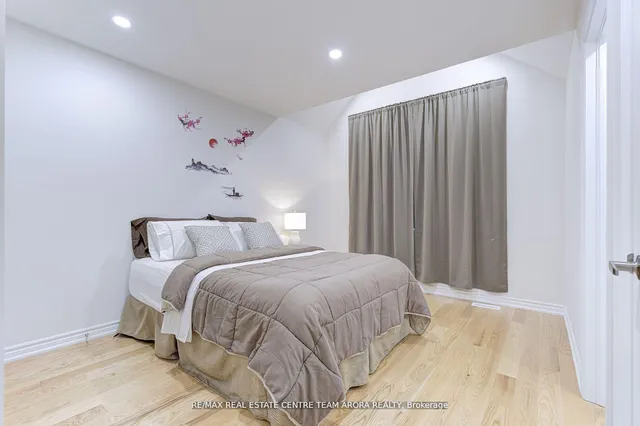 Additional image 23 of 566 Queen Mary Dr