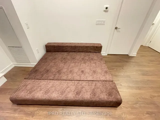 Additional image 34 of 15 Wellington St Unit 211