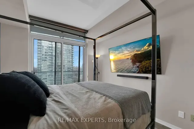 Additional image 21 of 103 The Queensway N/A Unit 1414