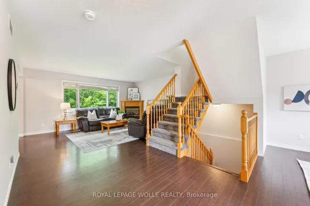 Additional image 7 of 35 Dayman Crt