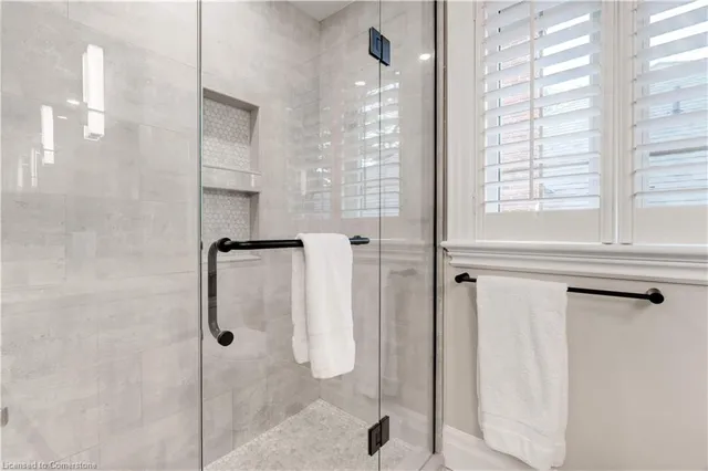 Additional image 38 of 290 Shoreacres Rd