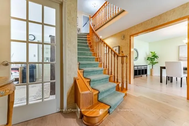 Additional image 10 of 690 Robertson Cres