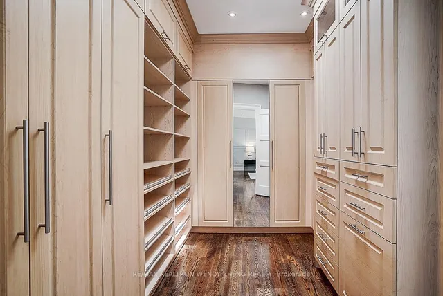 Additional image 24 of 93 Parkview Ave