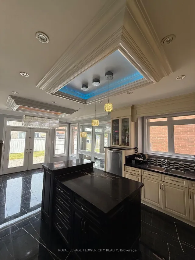 Additional image 3 of 2 Riverstone Dr