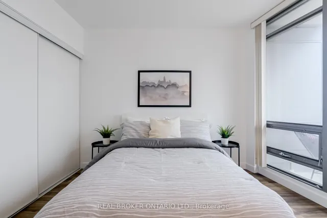 Additional image 23 of 5 Mariner Terr Unit 2605