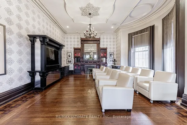 Additional image 31 of 28 Linden St Unit 404