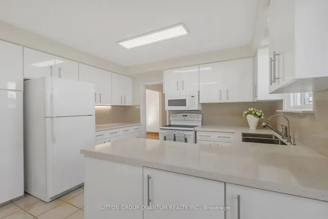 Additional image 19 of 951 Streamway Cres