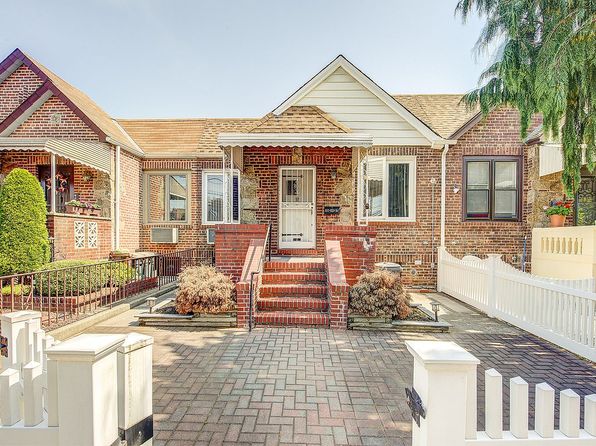 8291 Caldwell Ave, Flushing, NY 11379