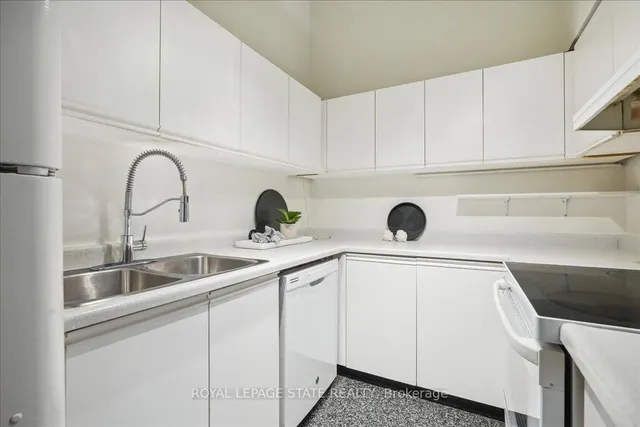 Additional image 19 of 50 Main St Unit 313