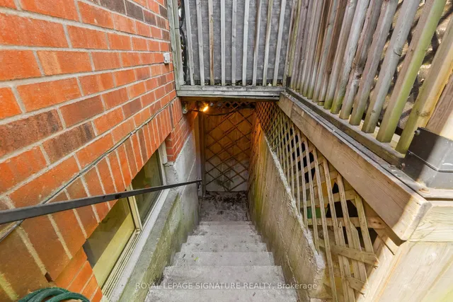 Additional image 40 of 15 Boulton Ave