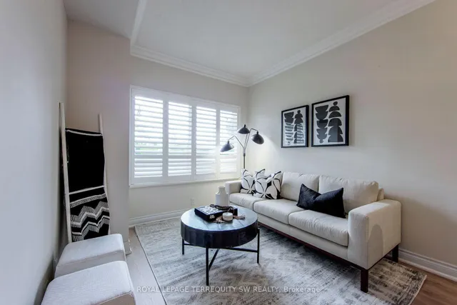 Additional image 4 of 2 Clairtrell Rd Unit 208