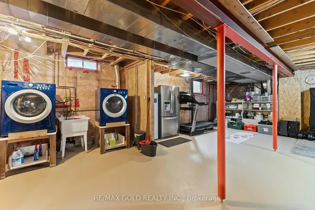 Additional image 32 of 14 Twisted Oak St