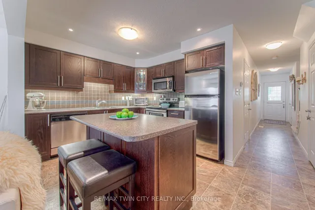 Additional image 8 of 513 Beaumont Cres