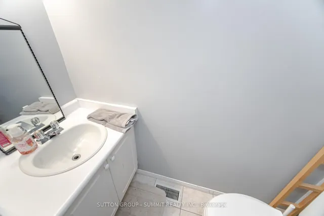 Additional image 13 of 1809 Upper Wentworth St Unit 32